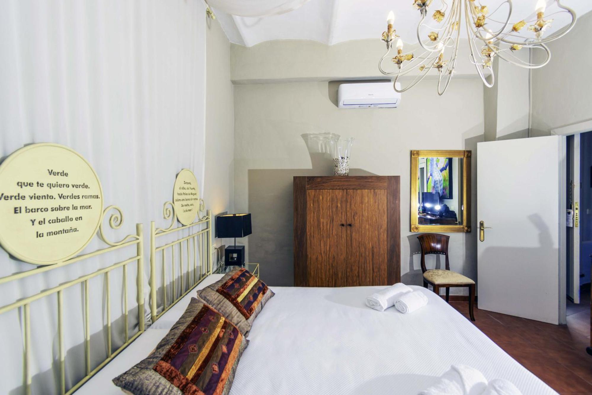 Utopia Hotel Benalup - Casas Viejas